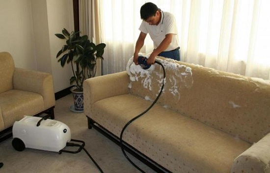 Cách vệ sinh ghế sofa văn phòng hiệu quả