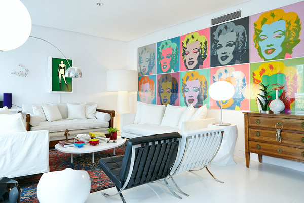 Loạt tranh nữ diễn viên Marilyn Monroe khiến bức tường đậm chất Pop Art.