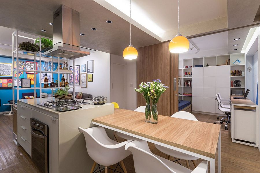 Phòng làm việc thông với nhà bếp với cửa kéo tiện dụng, có thể tạo không gian mở bất kỳ lúc nào chủ nhà muốn.